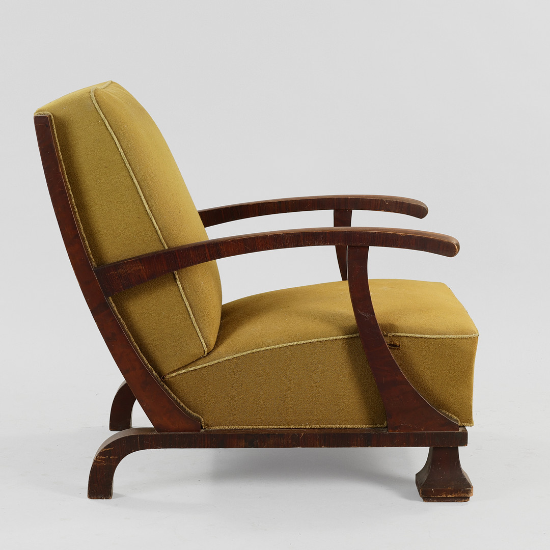 Lænestol med stel af mahogni, sæde og ryg betrukket med grøn uld, Art Deco, ca. 1930'erne.