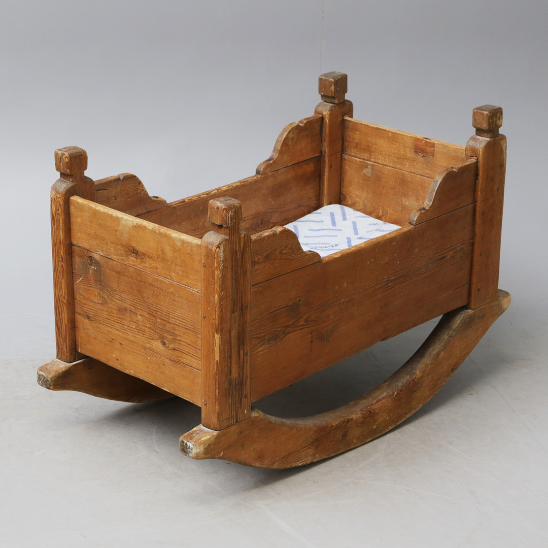 VAGGA, trä, allmoge, daterad 1840.