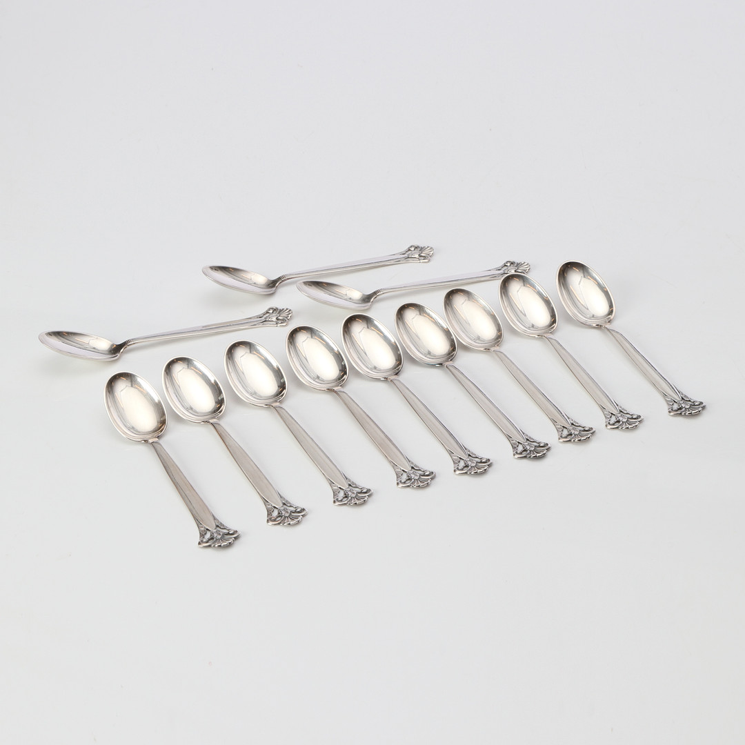 KAFFESKEDAR, TOLV ST. Silver, Norge, vikt ca 130 gram.