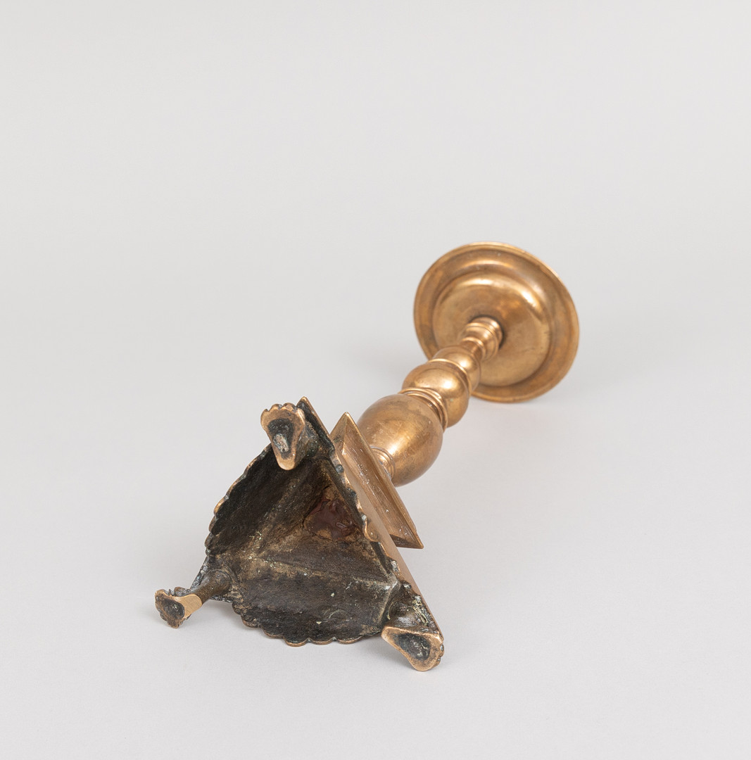 ALTARSTAKE, mässing senbarock, 1700-tal.