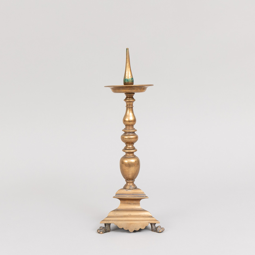 ALTARSTAKE, mässing senbarock, 1700-tal.