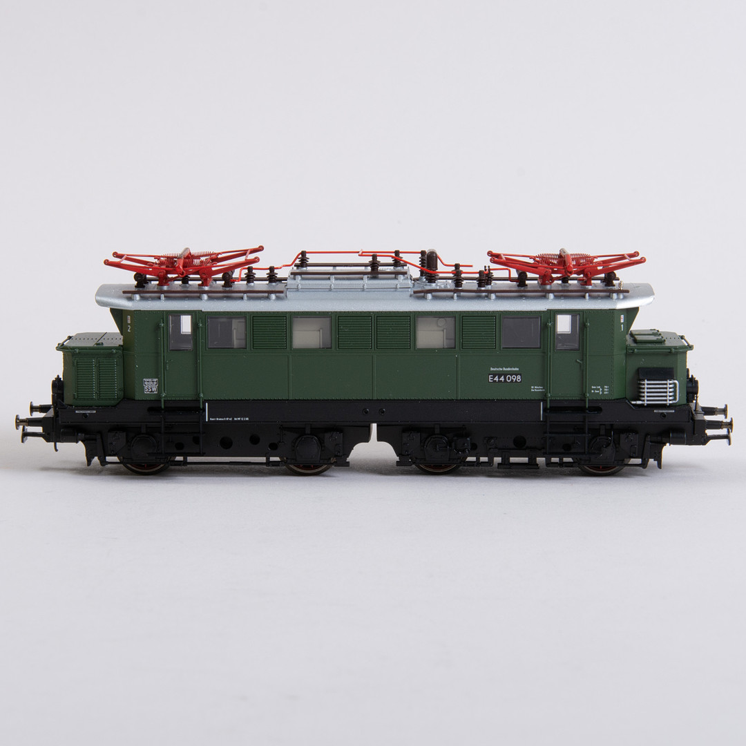 TRIX H0 22701, Altbau-Elektrolok (elektrisk lokomotiv), E44 098 DB Epoch 3. Med original æske.