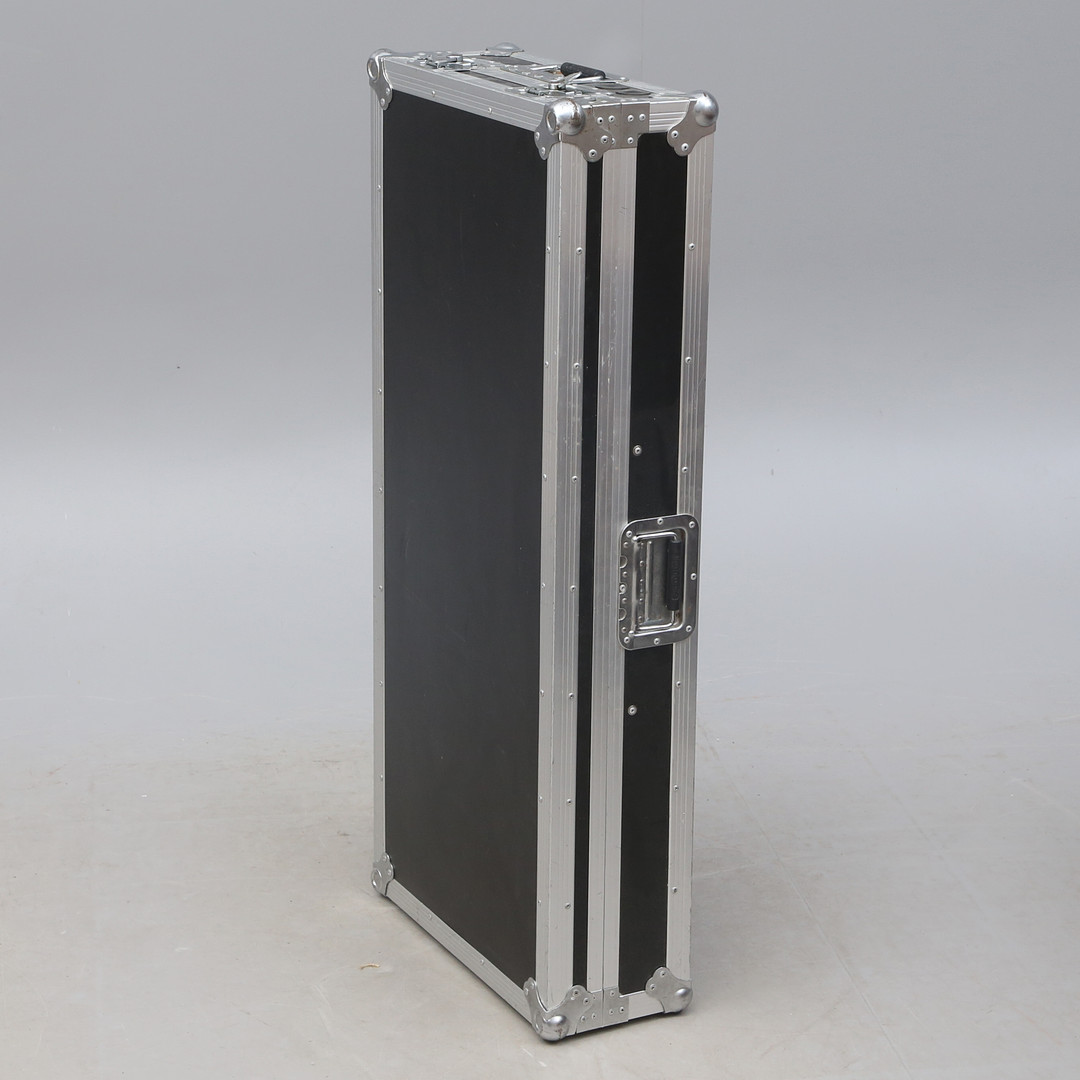 HARDCASE till DJ-utrustning, metall.