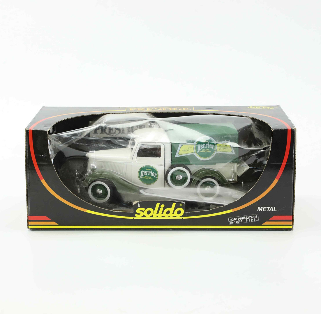 MODELLBIL, "Perrier" Ford V8 Pick-up 1936, Solido Prestige, Frankrike, 1990-tal.