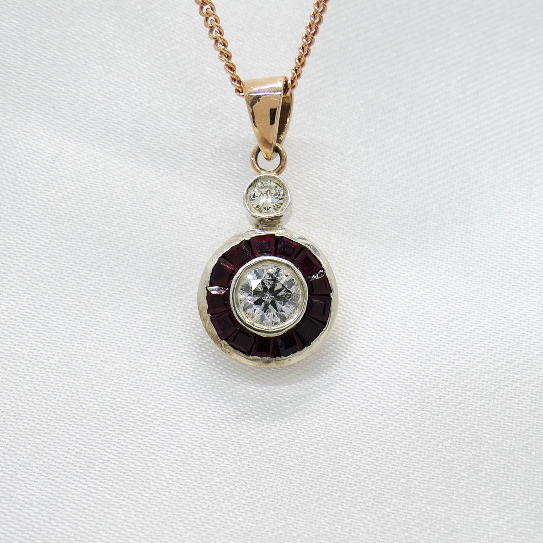 DIAMOND & RUBY necklace.
