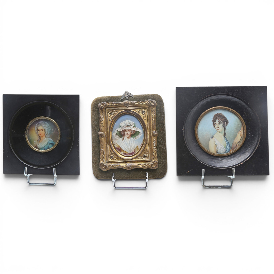 FRENCH SCHOOL, EARLY 20TH CENTURY. 18th Century-like damsels.