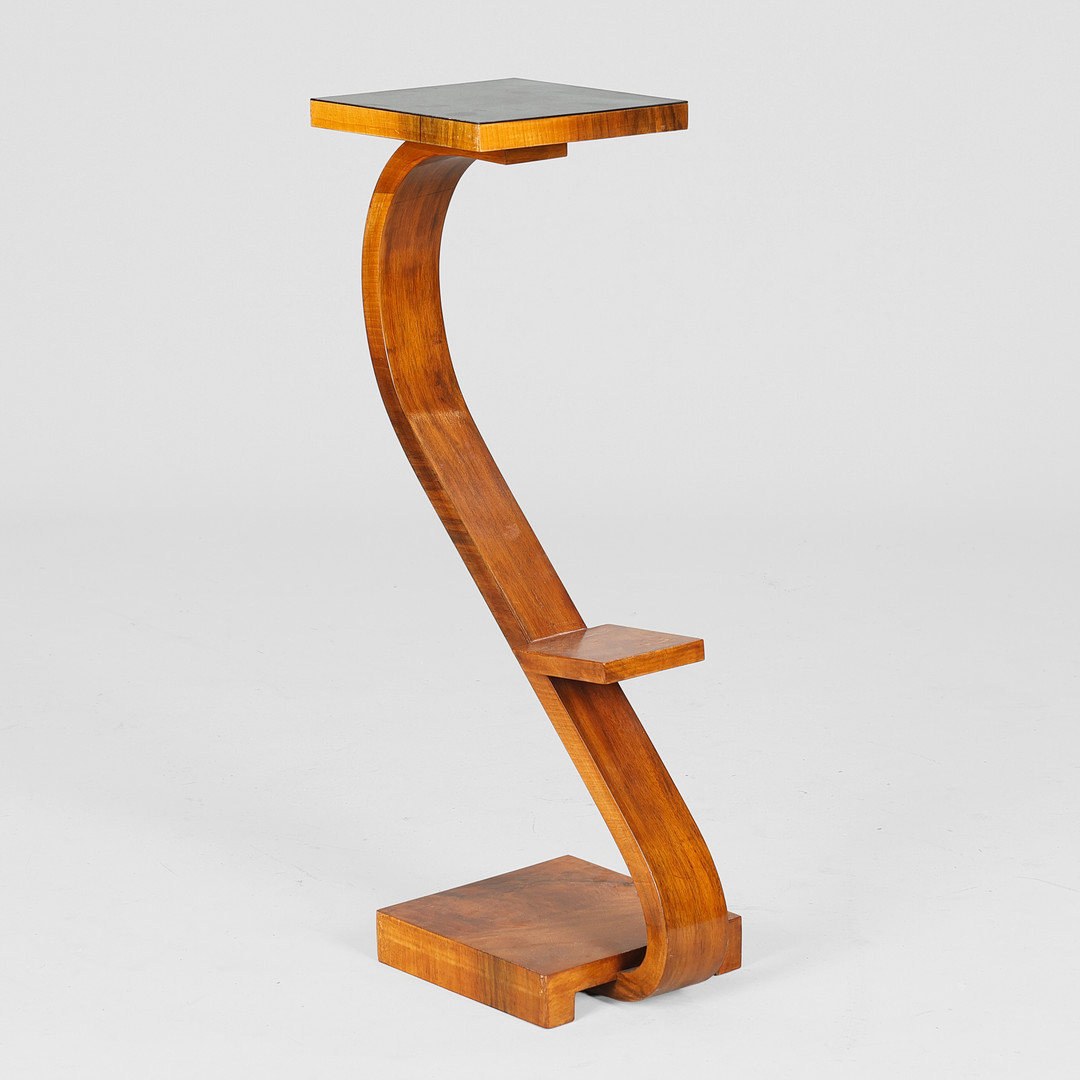 Piedestal fineret med nøddetræ, top med sort formica, Danmark, 1930/40'erne.