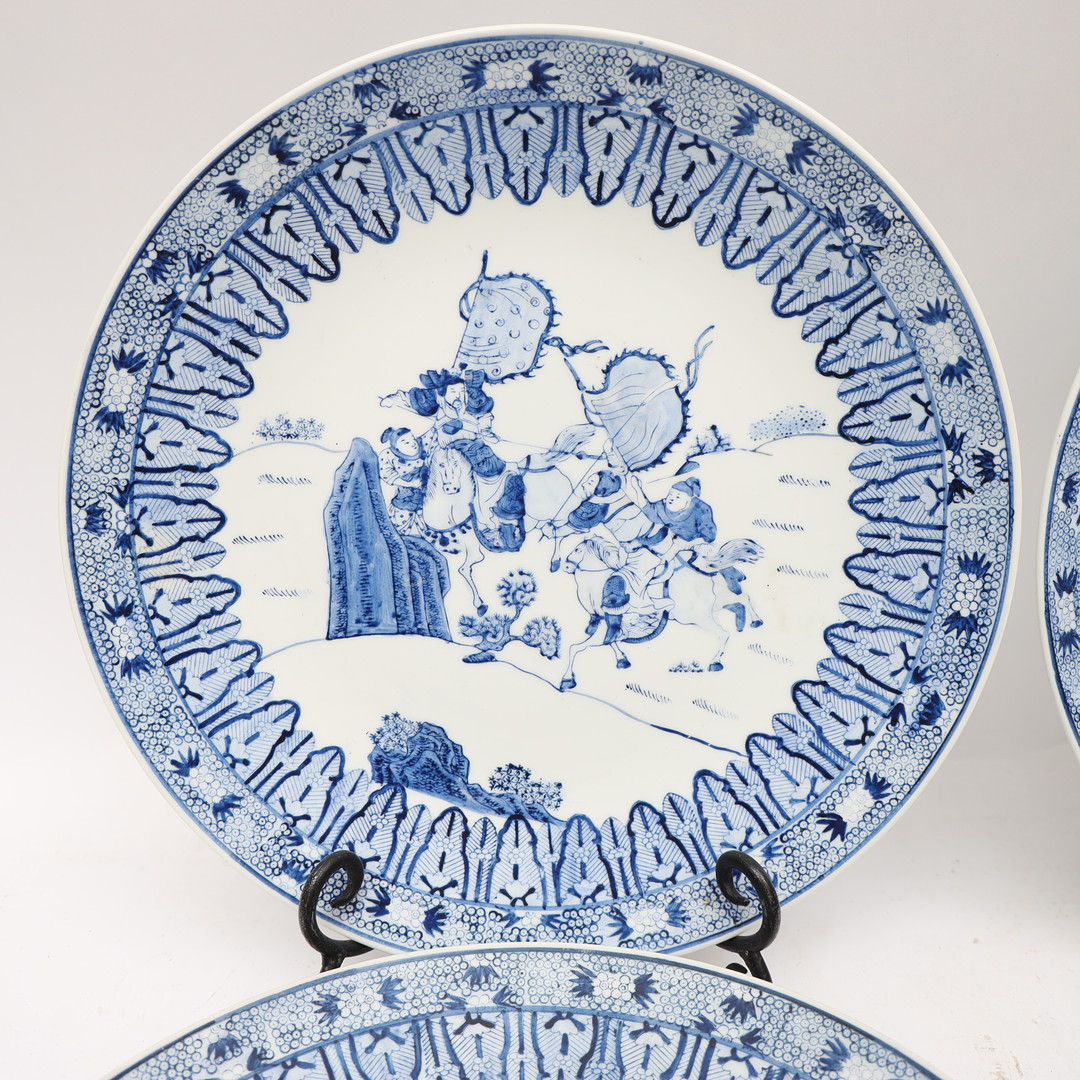 FAT 4st, kina 1900-talets andra hälft, blå dekor med figurer, stämplade.