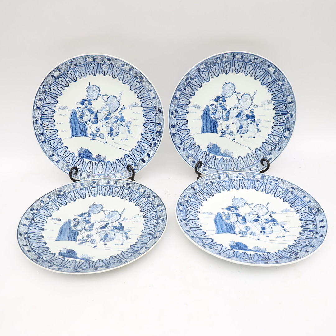 FAT 4st, kina 1900-talets andra hälft, blå dekor med figurer, stämplade.