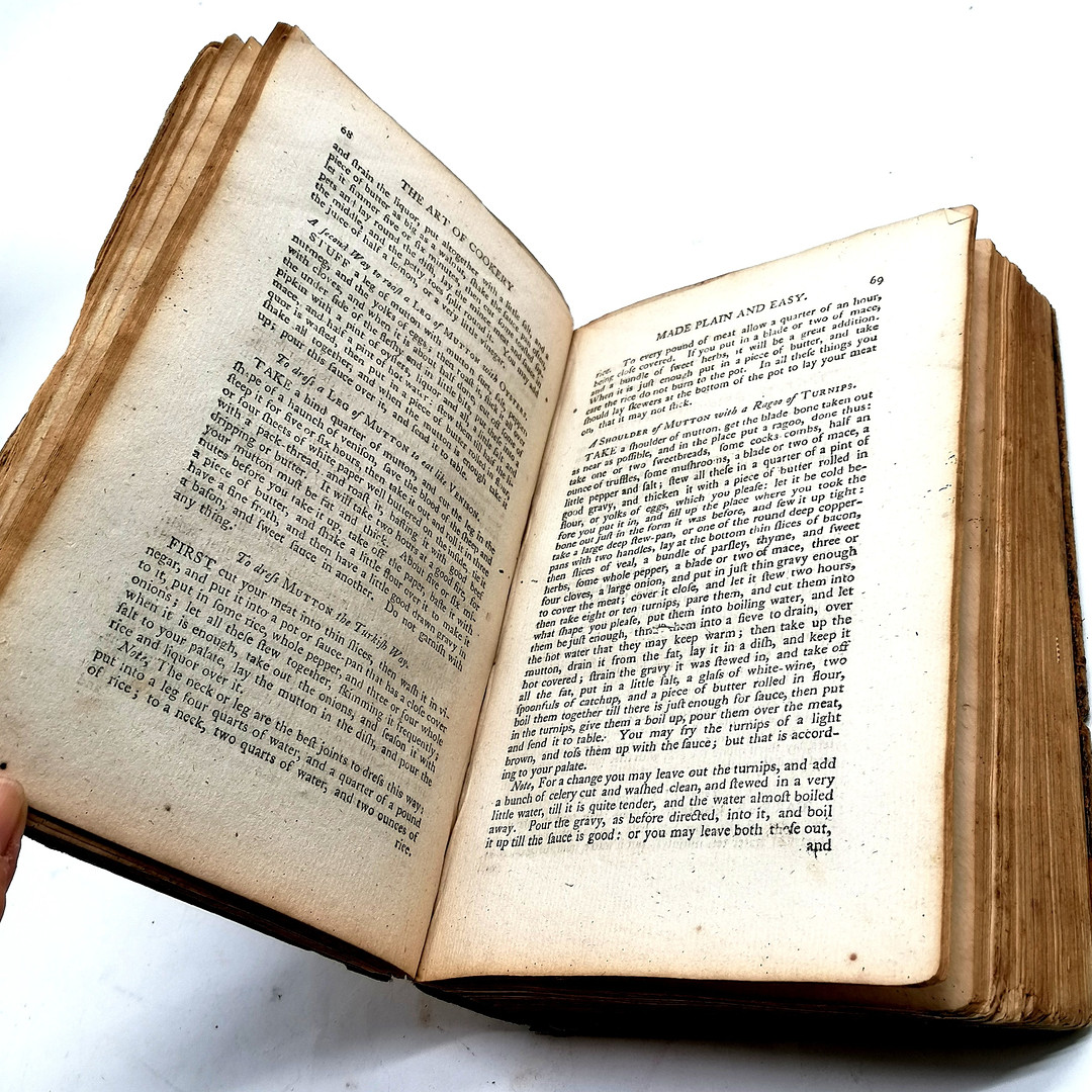 1796 COOKERY BOOK - 'THE ART OF COOKERY MADE PLAIN AND EASY' BY HANNAH GLASSE.