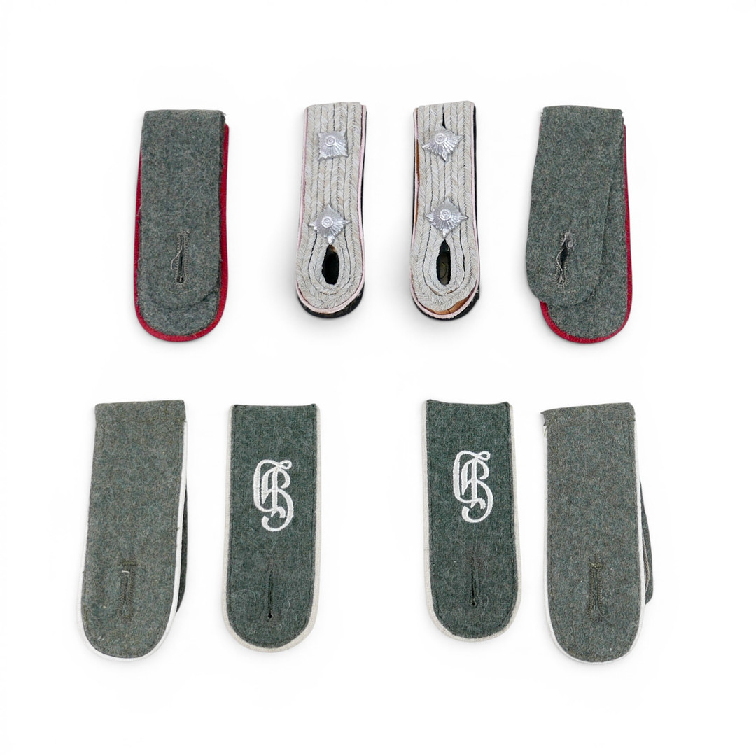 FOUR PAIRS OF WORLD WAR TWO GERMAN STYLE SHOULDER BOARDS.