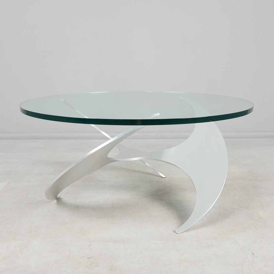 KNUT HESTERBERG. Ronald Schmitt, Tisch / Couchtisch, Modell 'Propeller', Aluminium, Glas, Deutschland, 1960er Jahre.