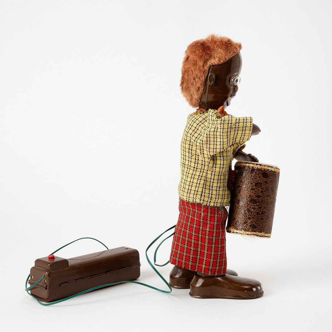 LINEMAR. "Calypso Joe", fjärrstyrd plåtleksak, Japan, 1950-tal.