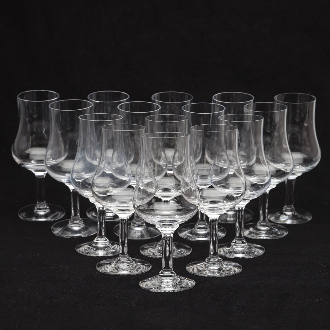 GUNNAR CYRÉN. VINPROVARGLAS, 15 stycken, "Elixir", Orrefors.