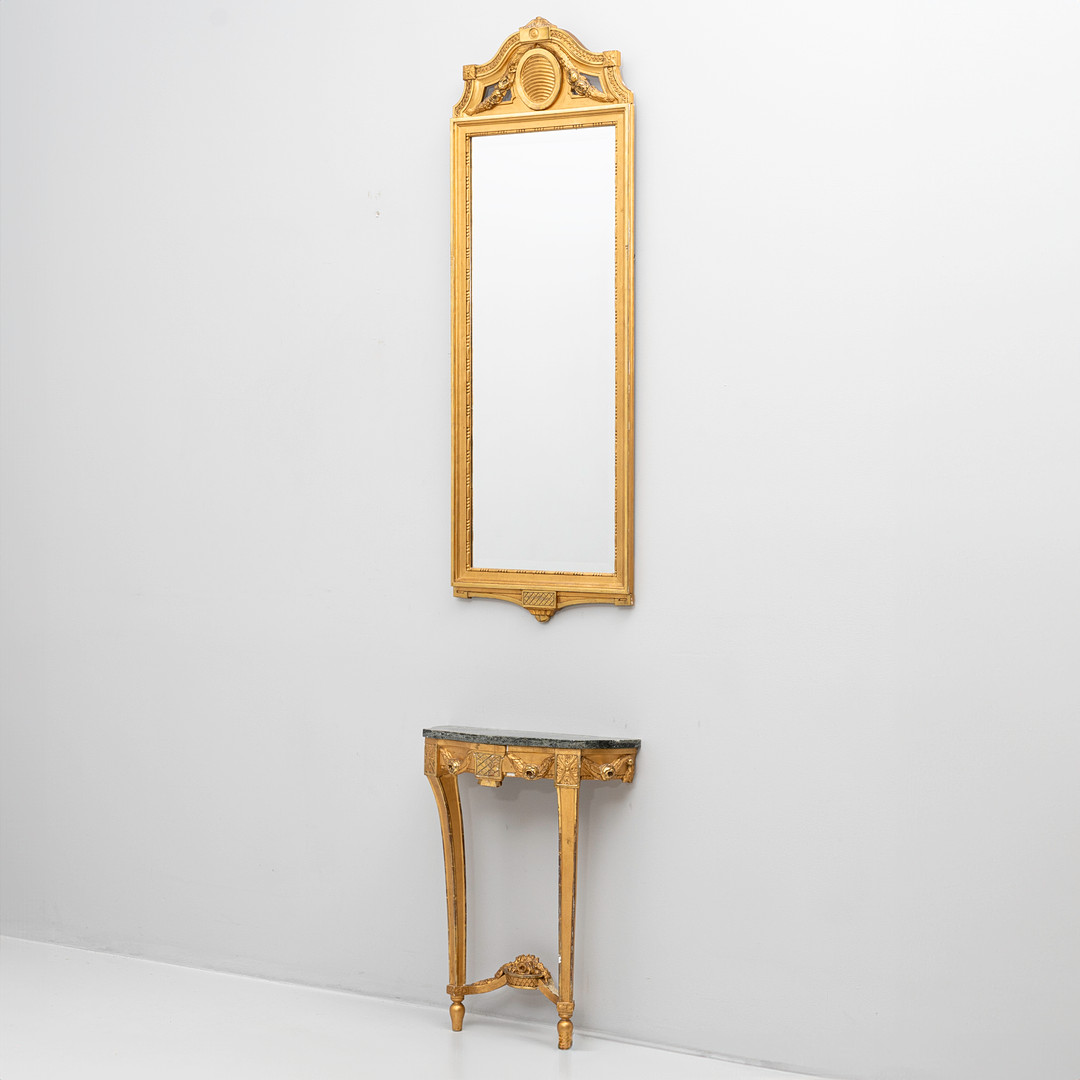 SPEGEL samt KONSOLBORD, förgyllda, gustaviansk-stil, 1900-tal.