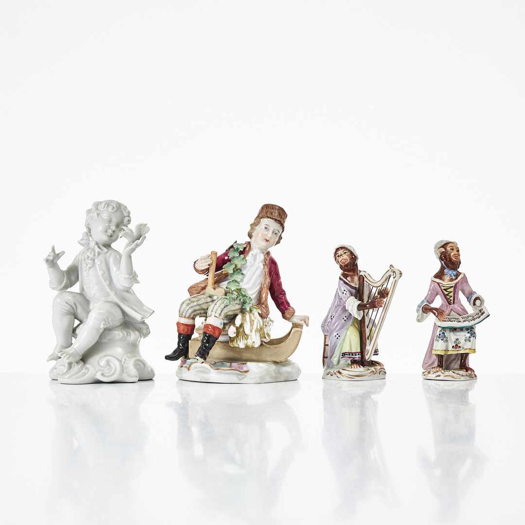 FIGURINER, 4 st., porslin, Tyskland, Sächsische Porzellan-Fabrik Carl Thieme zu Potschappel (etabl. 1872), 1900-talets början samt mitt, rokokostil, polykromt bemålade.