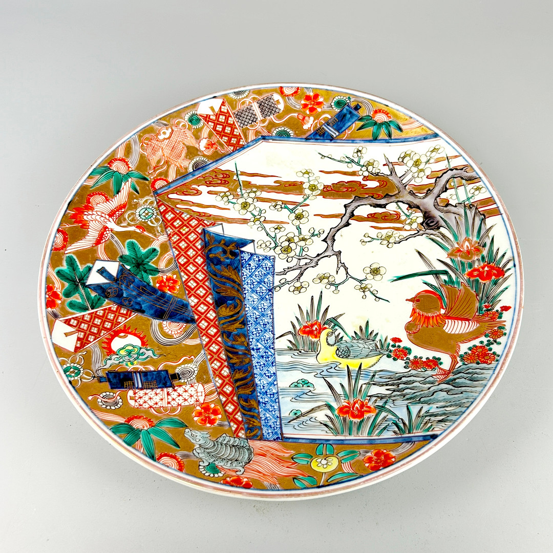 JAPANESE IMARI PLATE.