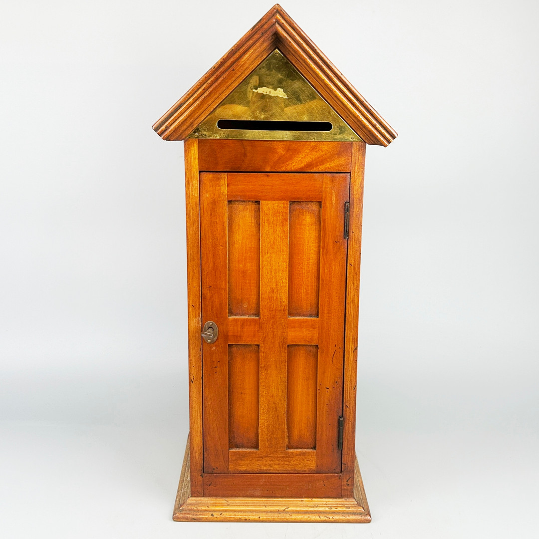 REPRODUCTION POST BOX.