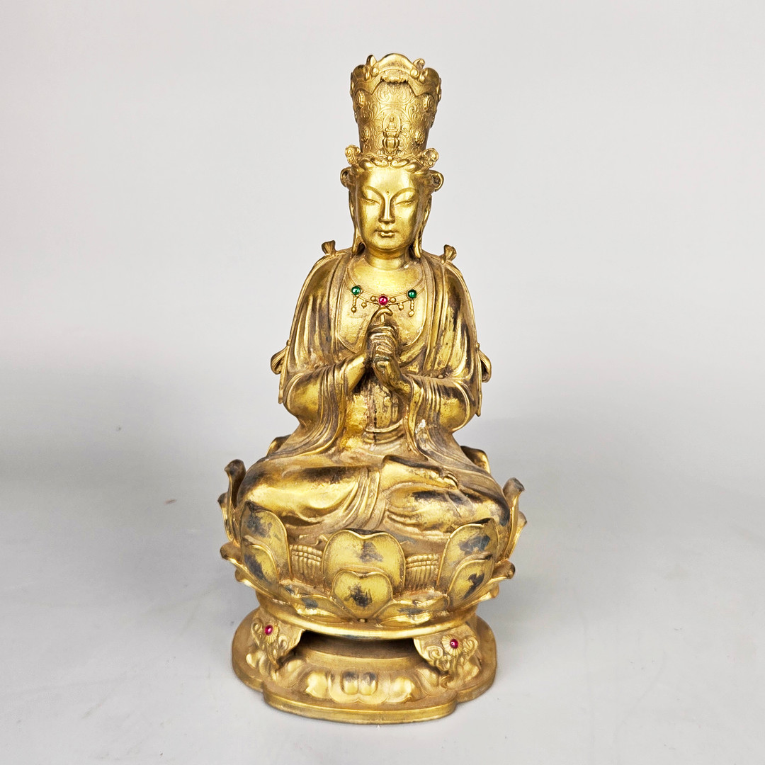 CHINESE GILT BRONZE BUDDHA.
