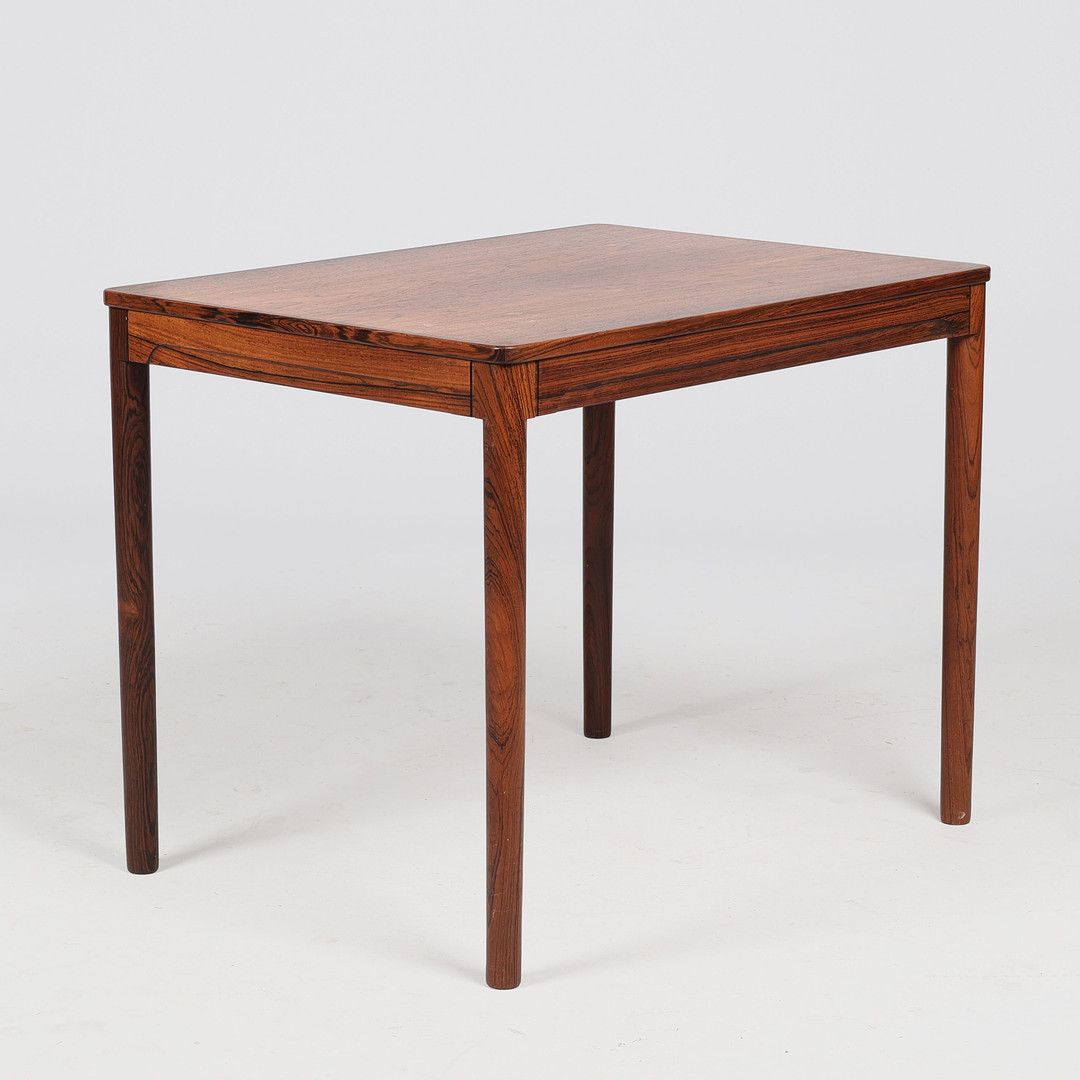 Sofabord/sidebord af palisander, dansk møbelproducent, model A170, Danmark, 1960'erne.