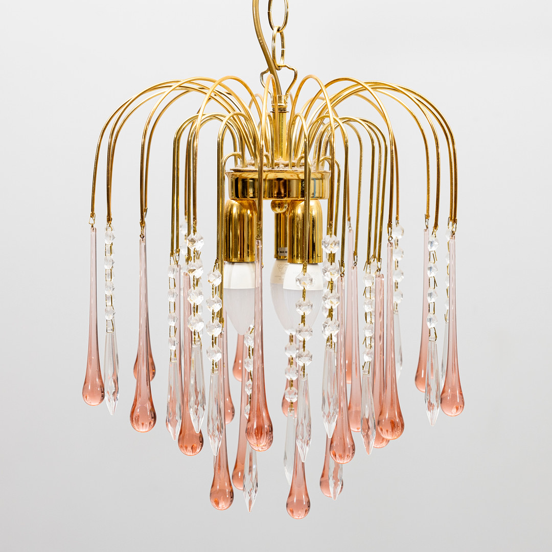 TAKLAMPA, mässing och glas, möjligen Paolo Venini, Murano, 1980-tal, höjd inkl takkopp ca 72 cm.