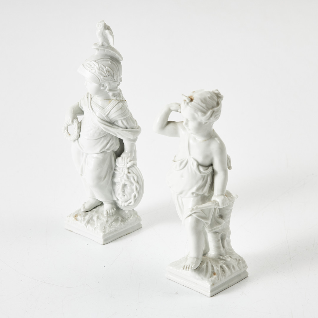FRIEDRICH ELIAS MEYER. Minerva och Diana, figuriner, 2 st., porslin, Königliche Porzellan-Manufaktur Berlin, 1800-talets början, modeller från 1780, vit glasyr.