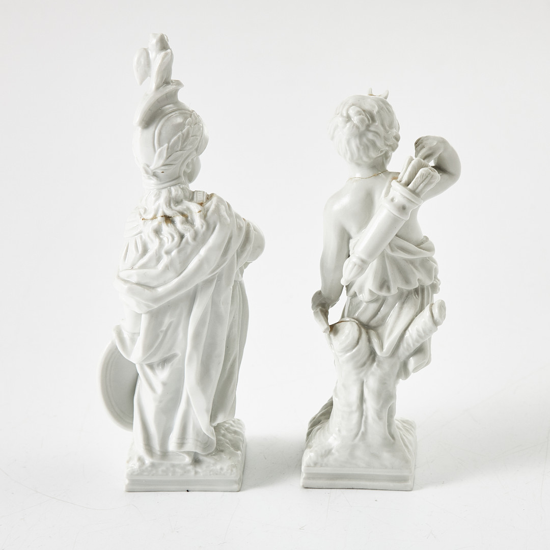 FRIEDRICH ELIAS MEYER. Minerva och Diana, figuriner, 2 st., porslin, Königliche Porzellan-Manufaktur Berlin, 1800-talets början, modeller från 1780, vit glasyr.