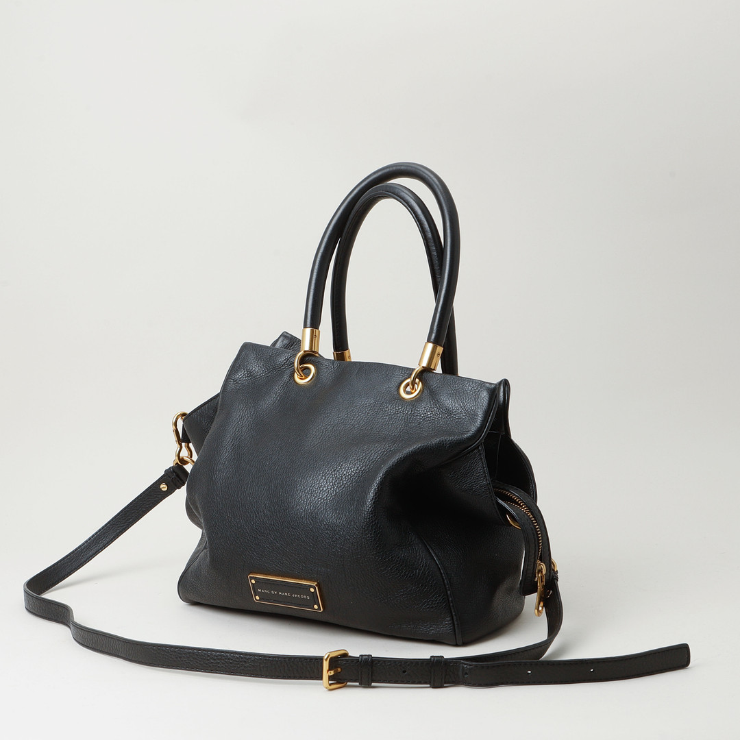 VÄSKA, "Too hot to handle bag", Marc Jacobs.