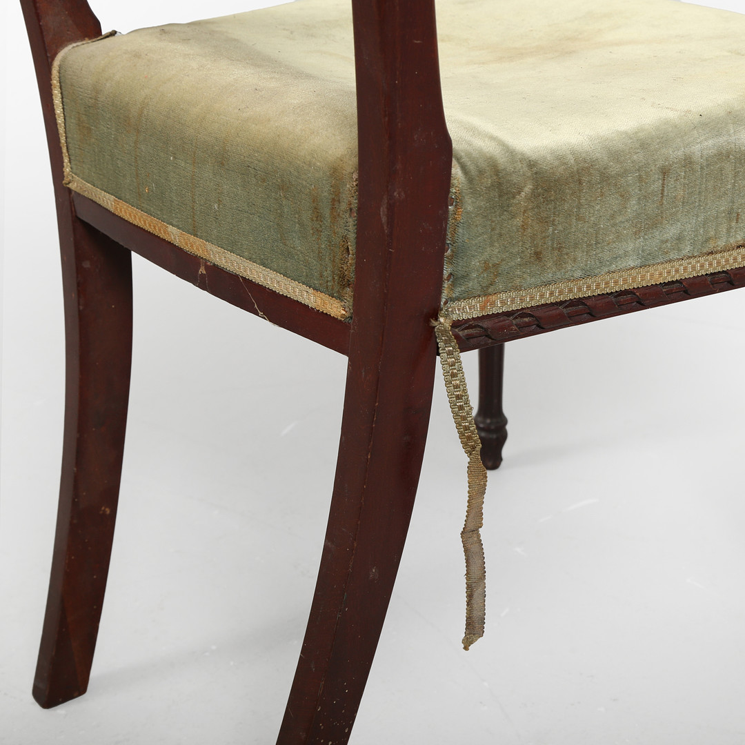 Et par salonstole af mahogni, Louis Seize stil, 1900-tallets midte (2).