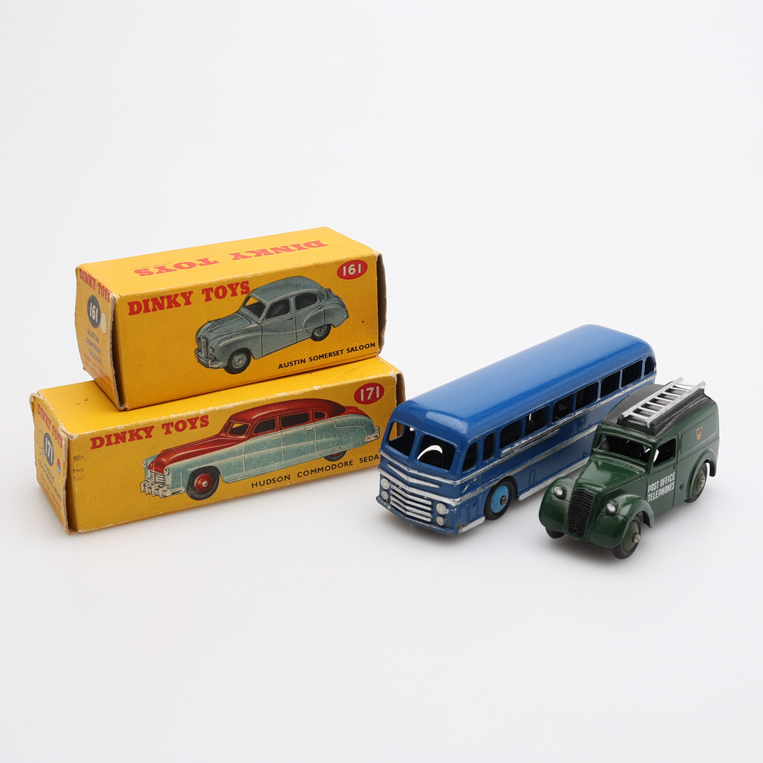 LEKSAKSBILAR, 4 ST, DINKY TOYS, ENGLAND.
