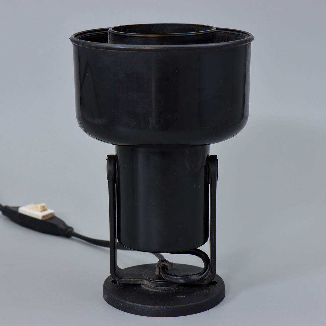 RETRO SVART VÄGGLAMPA, PLAST, 1970-TAL.
