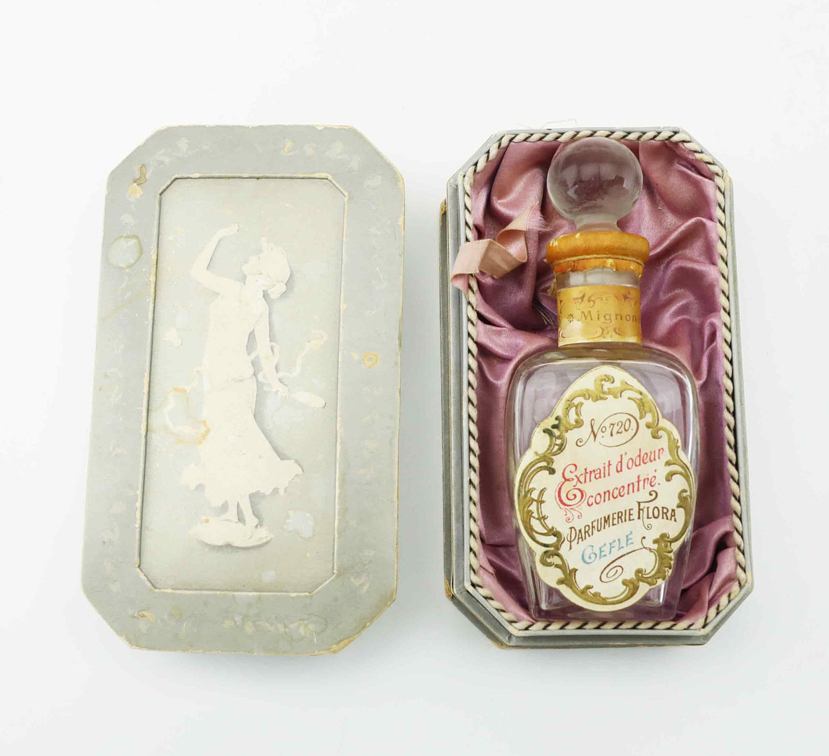 PARFYMFLASKA & ORIGINALASK, Mignon, No 720, Parfumerie Flora Gefle, 1900-talets första hälft.