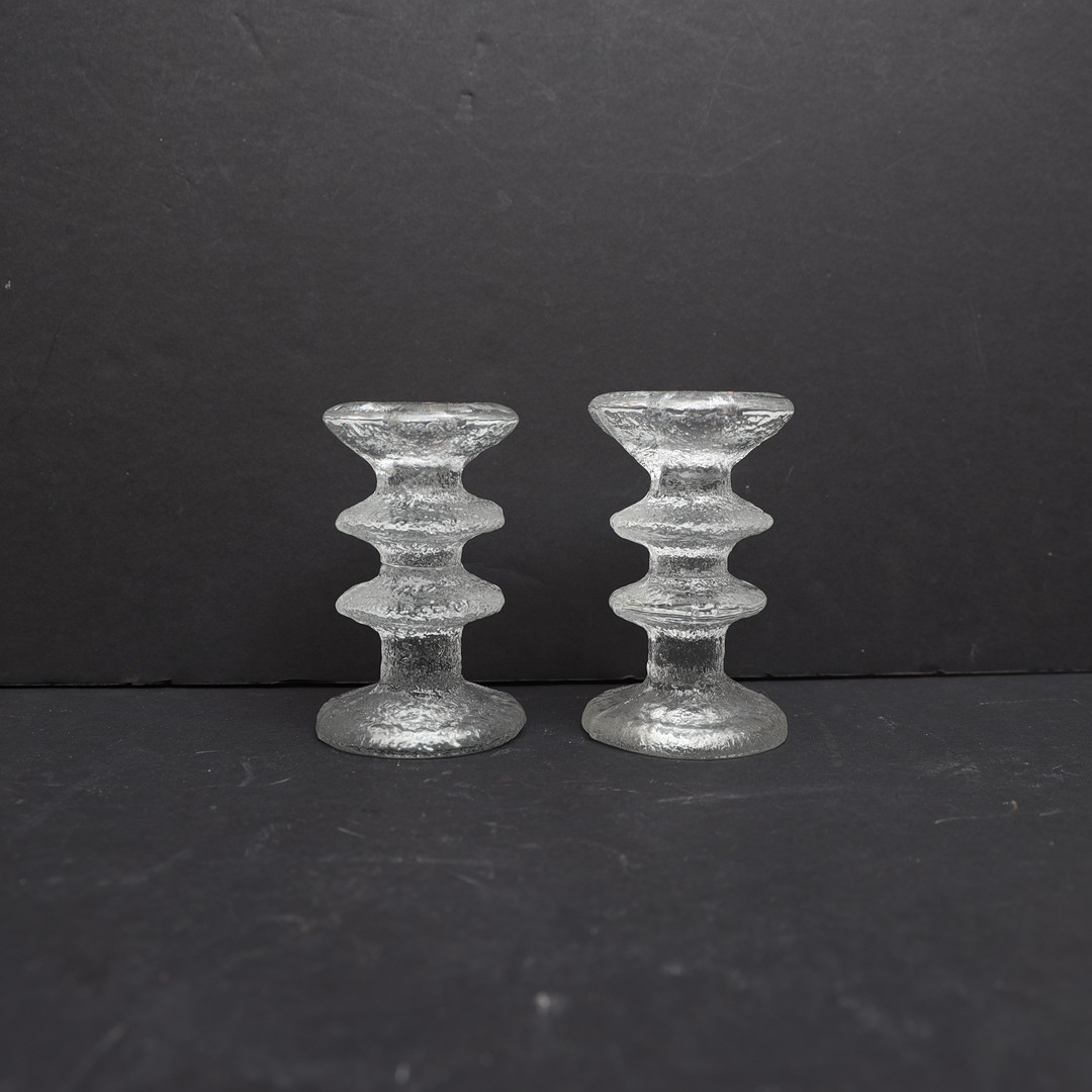 TIMO SARPANEVA. Ljusstakar ett par, "Festivo" Iittala, monogramsignerade.