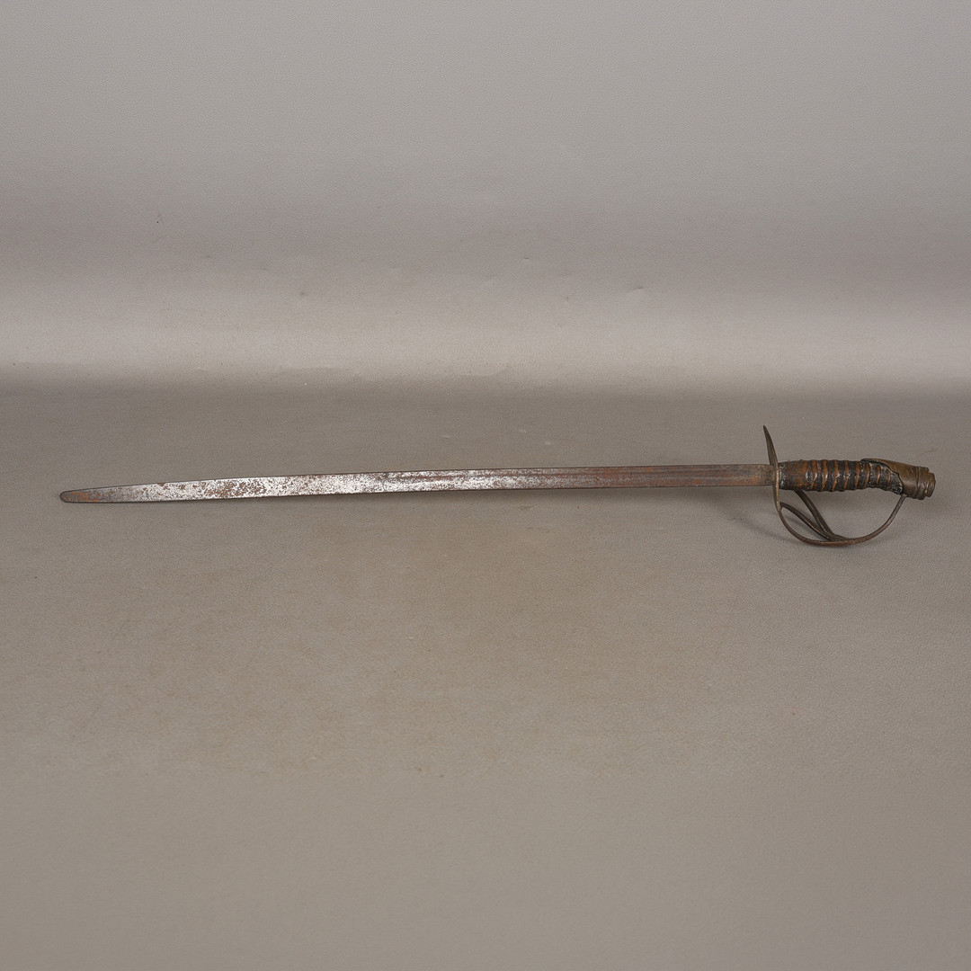 A 19TH CENTURY CHILD'S SWORD.