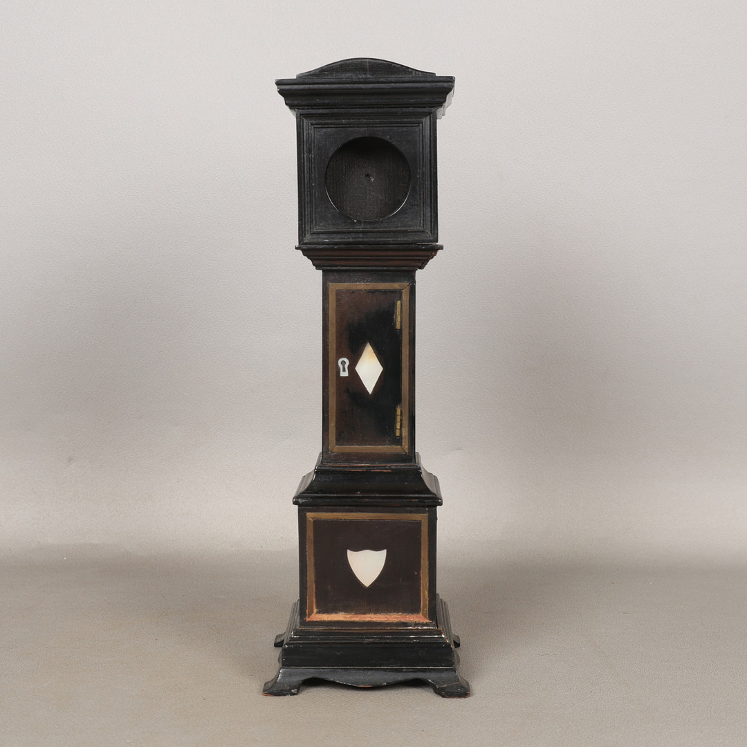 A LATE VICTORIAN EBONISED NOVELTY POCKET WATCH STAND IN THE FORM OF A LONGCASE CLOCK.