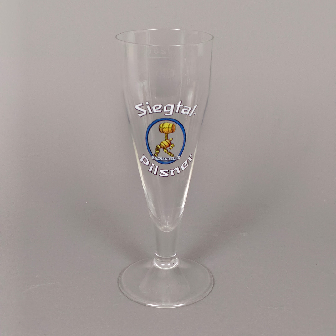 Bierglas / Pilstulpe "SIEGTAL PILSNER" - 20. Jh., Klarglas mit Emaillemalerei.