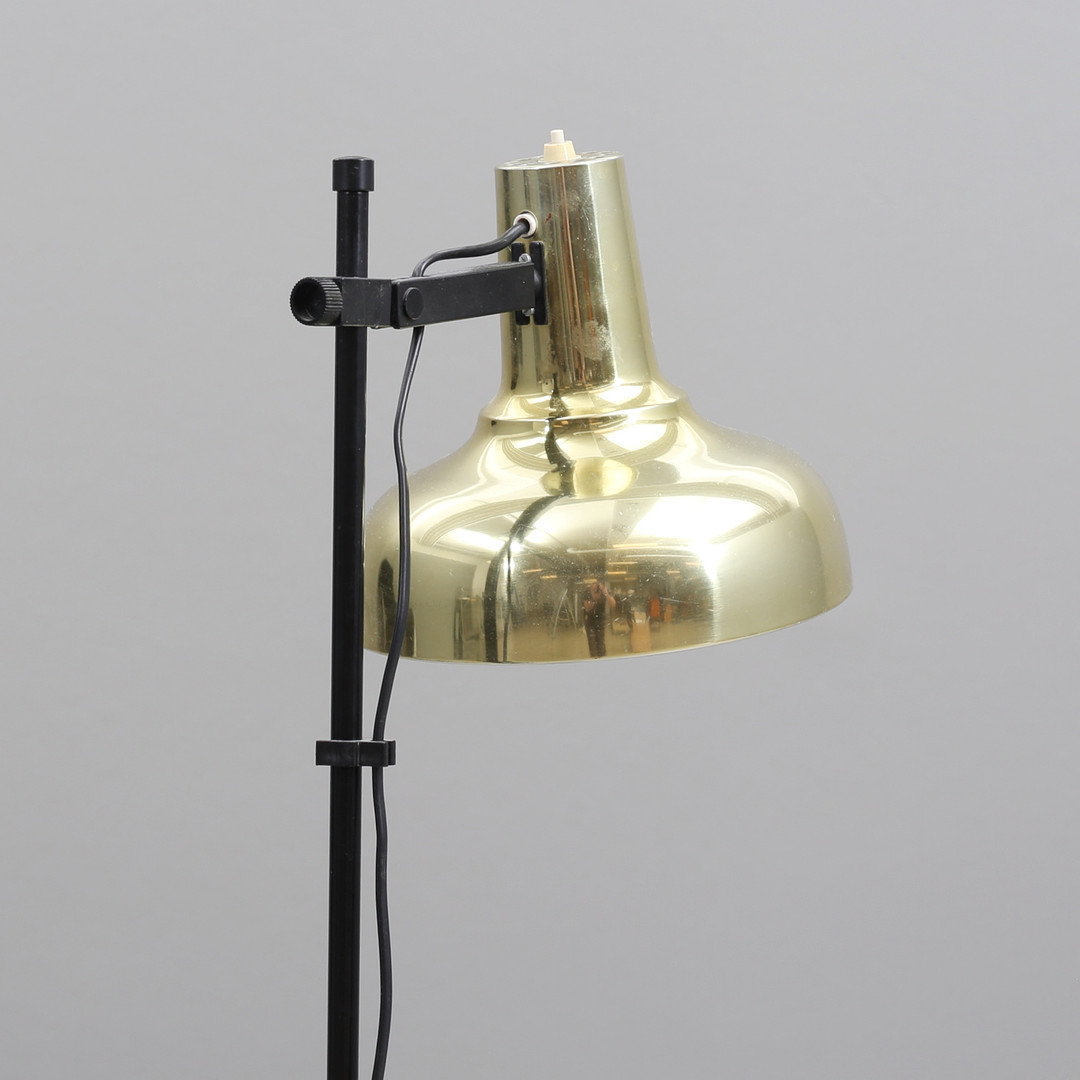 GOLVLAMPA, gulmetall, Pileprodukter, GB-100, Landskrona.