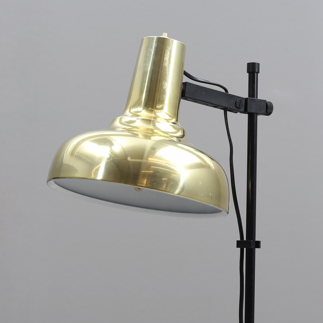 GOLVLAMPA, gulmetall, Pileprodukter, GB-100, Landskrona.