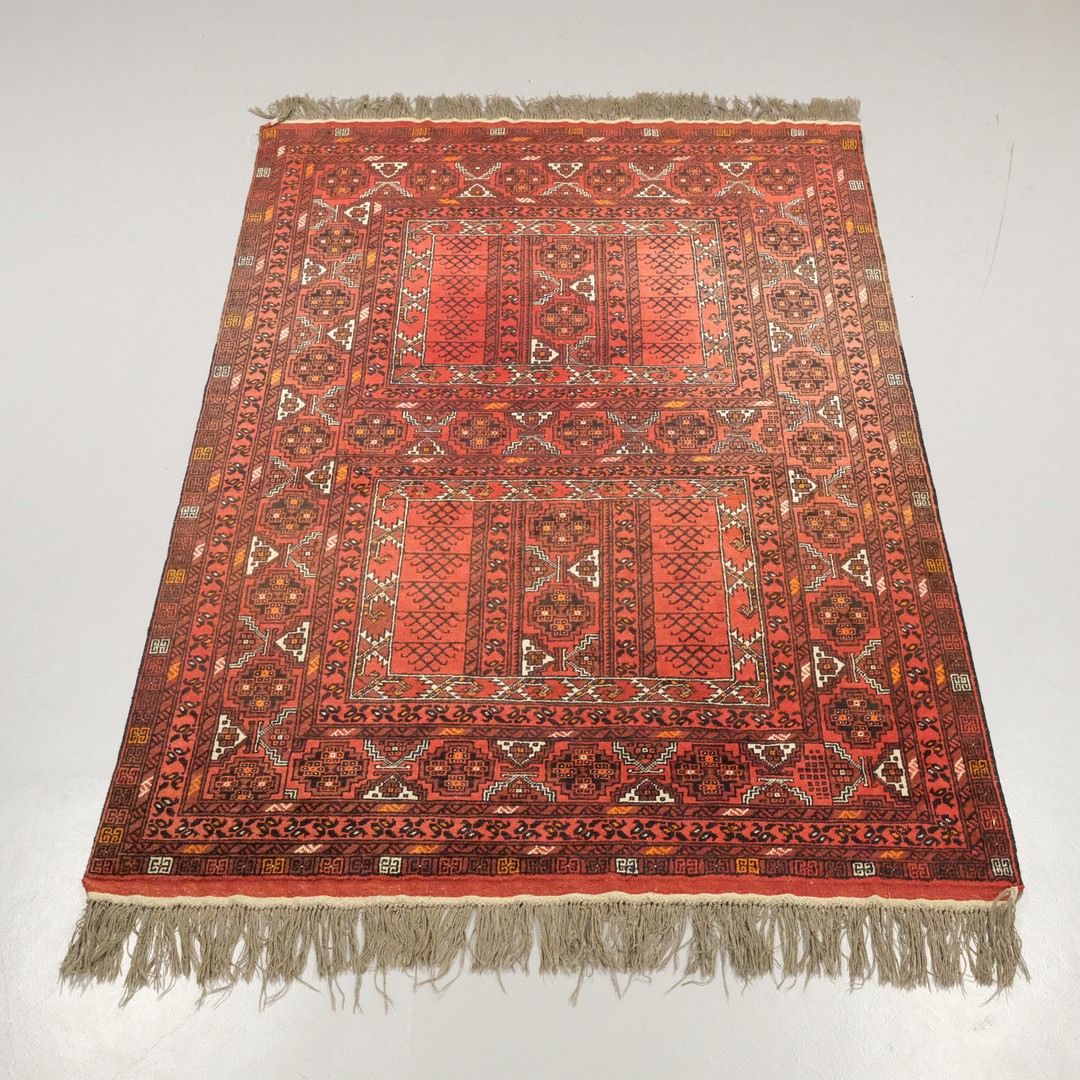 HANDKNUTEN MATTA, ORIENTALISK.