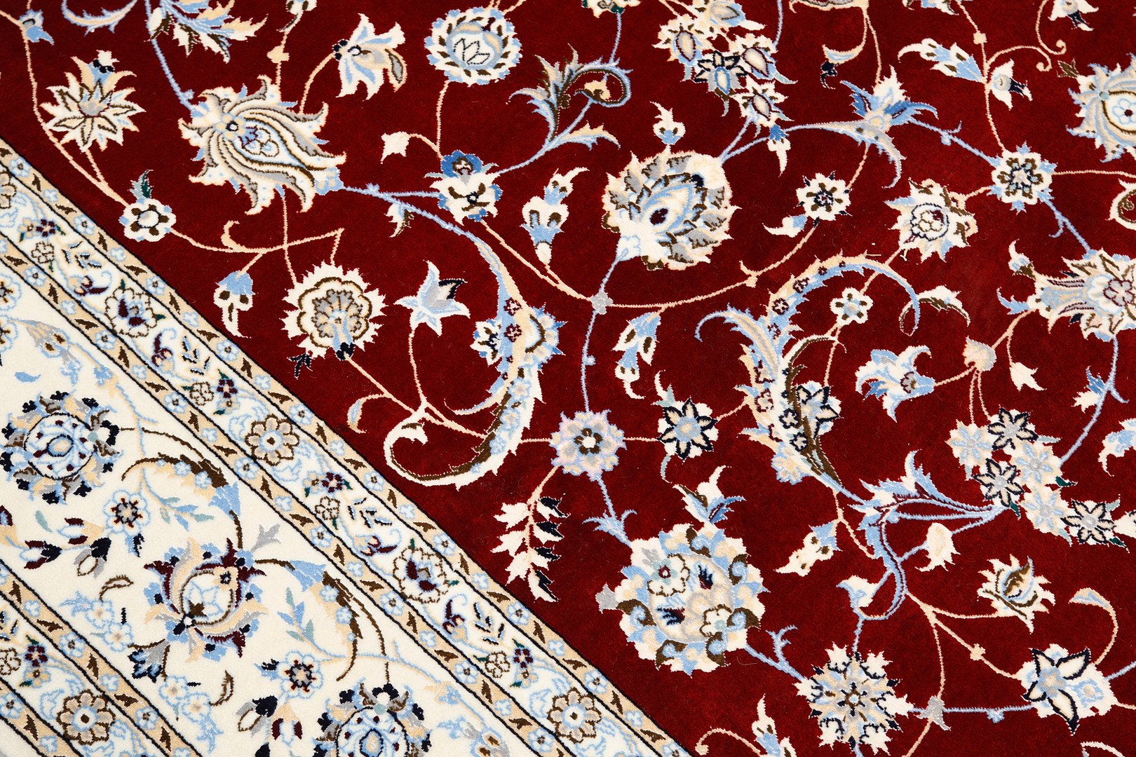 MATTA. Nain part silk s.k 6 LAA ca 1.000.000 knutar / kvm, 302 x 204 cm.
