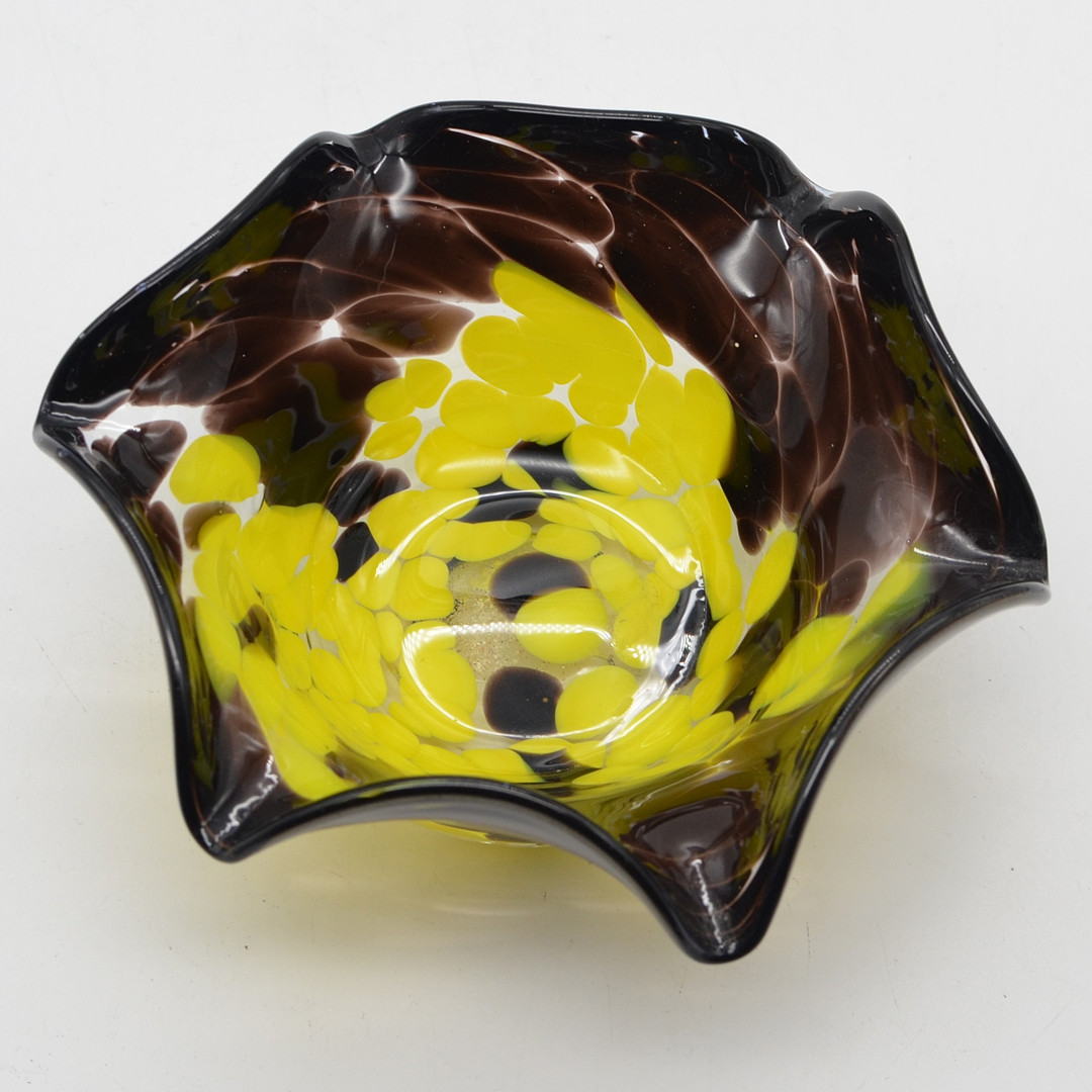 MURANO DESIGNERSCHALE, STUDIOGLAS, KONFETTI-TECHNIK, ITALIEN, UM 1950.
