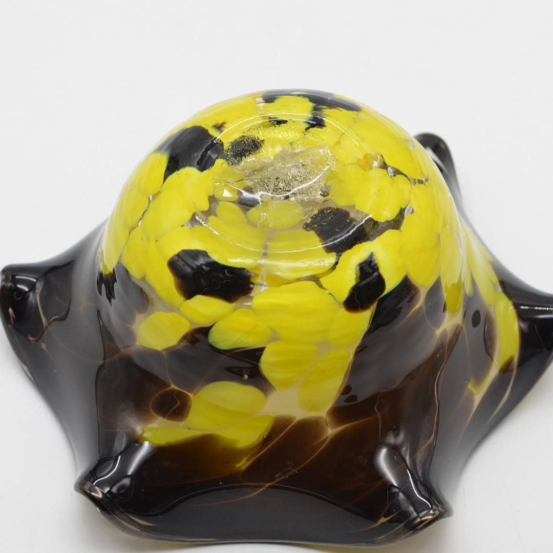 MURANO DESIGNERSCHALE, STUDIOGLAS, KONFETTI-TECHNIK, ITALIEN, UM 1950.