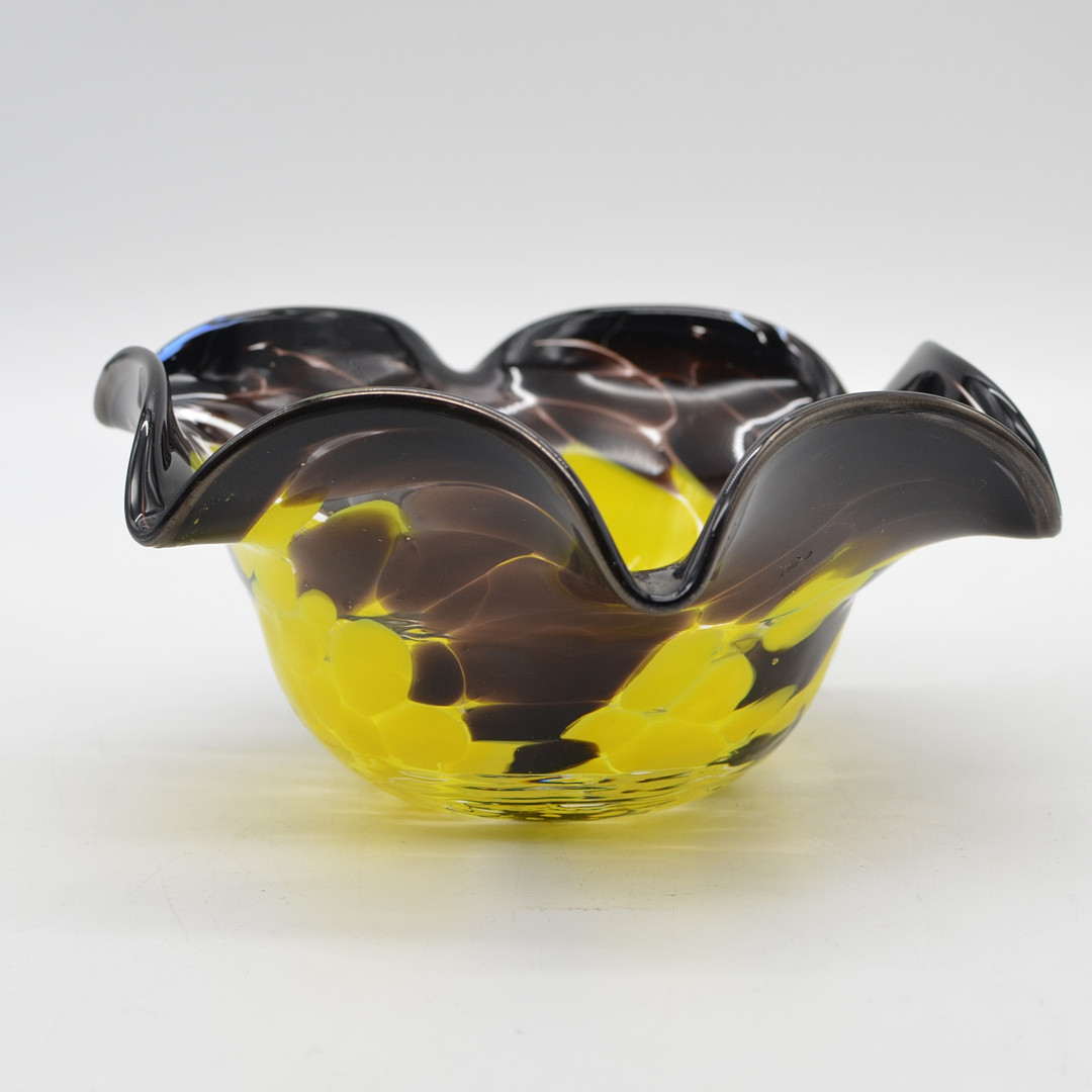MURANO DESIGNERSCHALE, STUDIOGLAS, KONFETTI-TECHNIK, ITALIEN, UM 1950.