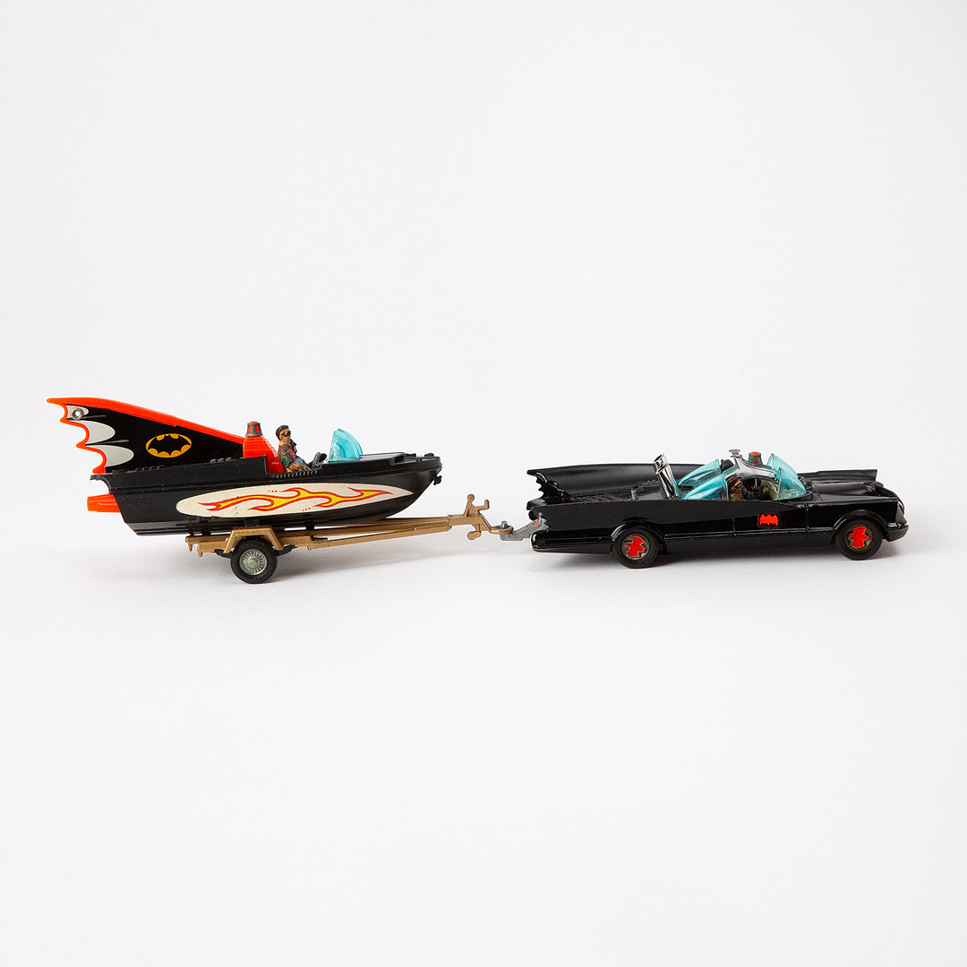CORGI TOYS. "Rocket Firing Batmobile + Batboat", metall och plast, 1960-tal.