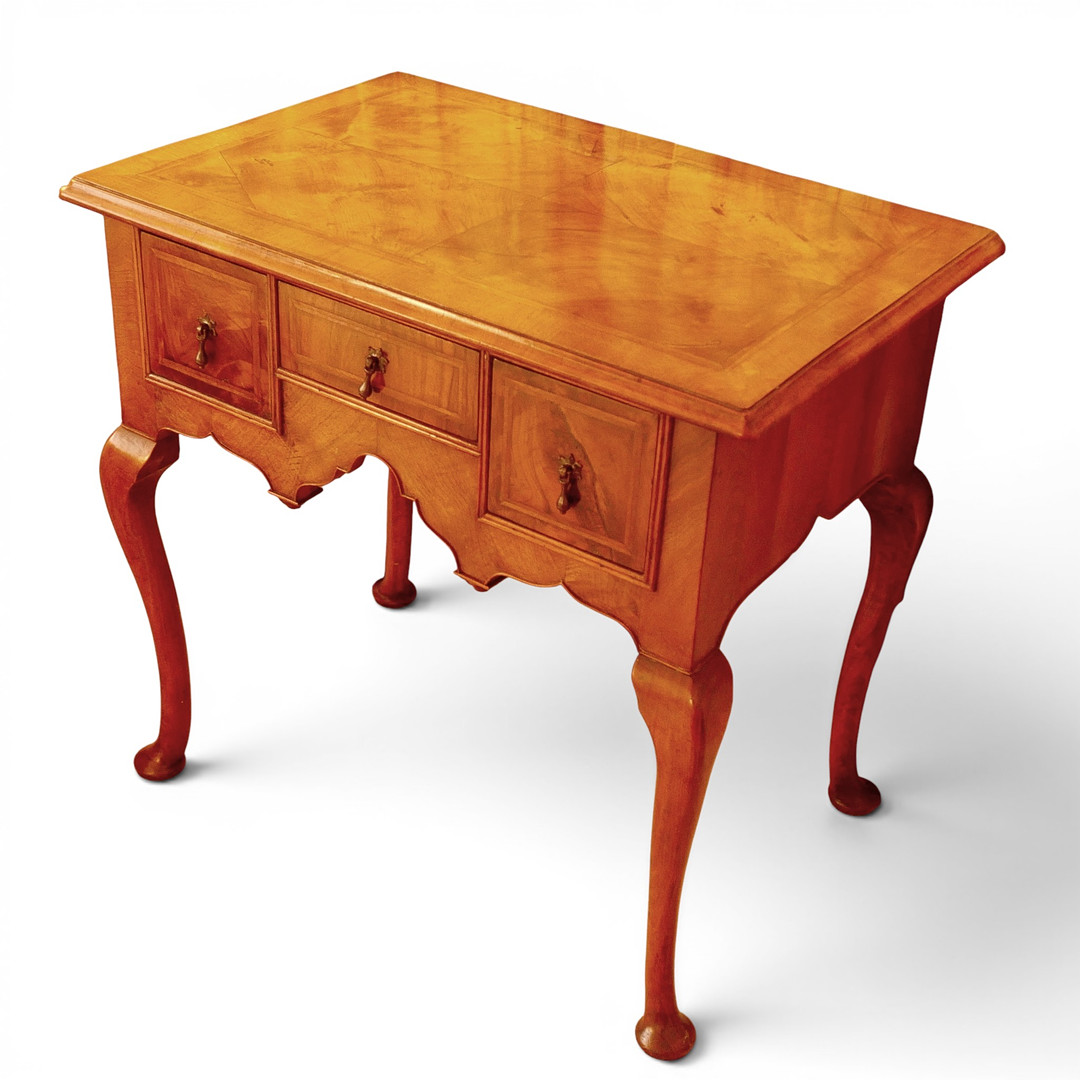 A GEORGIAN STYLE MAHOGANY LOWBOY DESK.