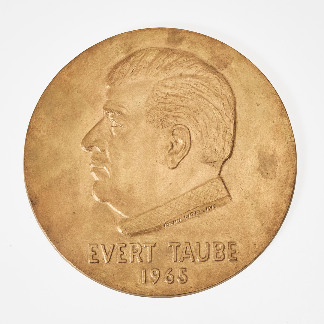 DAVID WRETLING (SVERIGE, 1901-1986). "Taube 1965", plakett/ relief, brons.