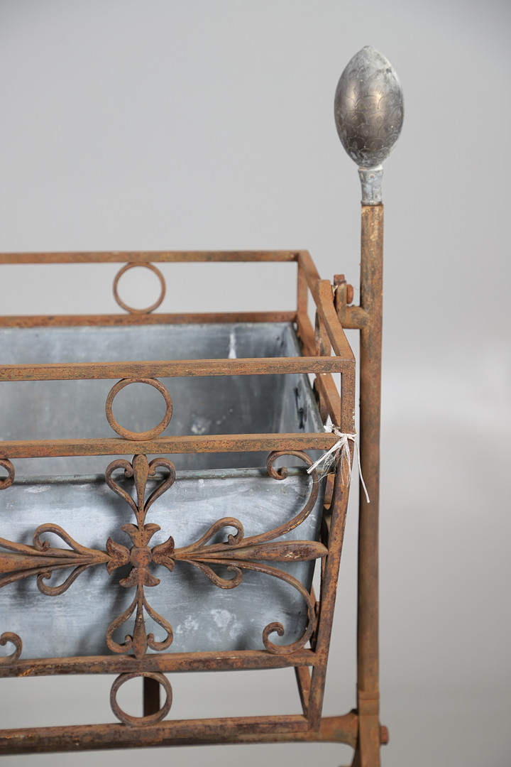CAST IRON FRENCH CRADLE PLANTER.
