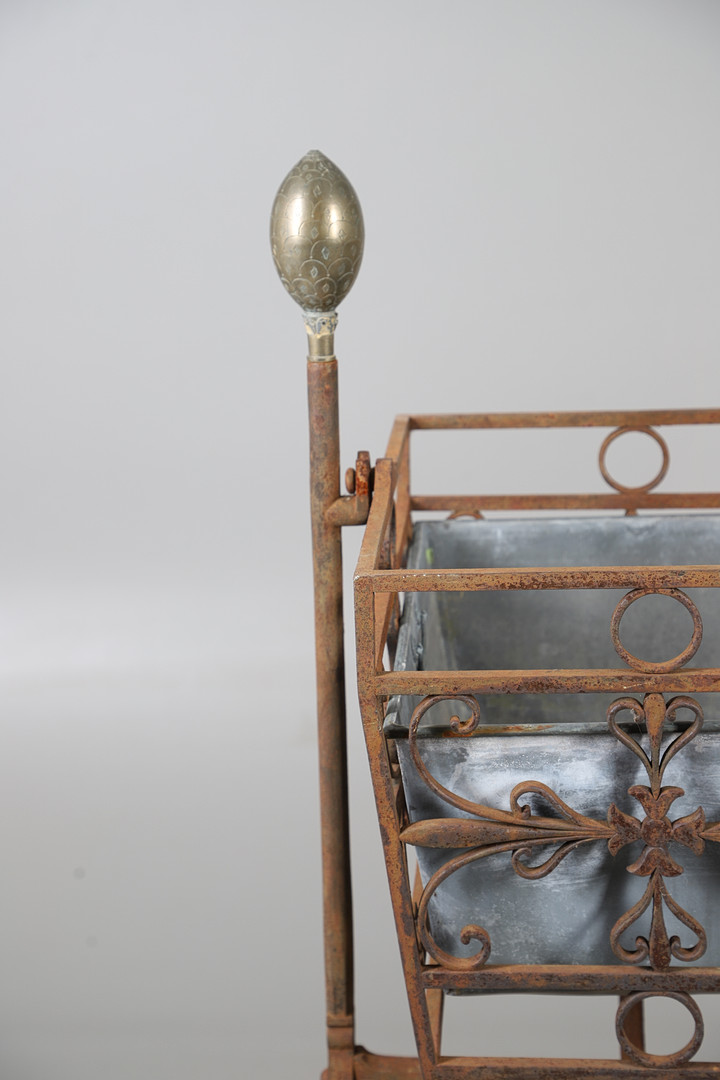 CAST IRON FRENCH CRADLE PLANTER.