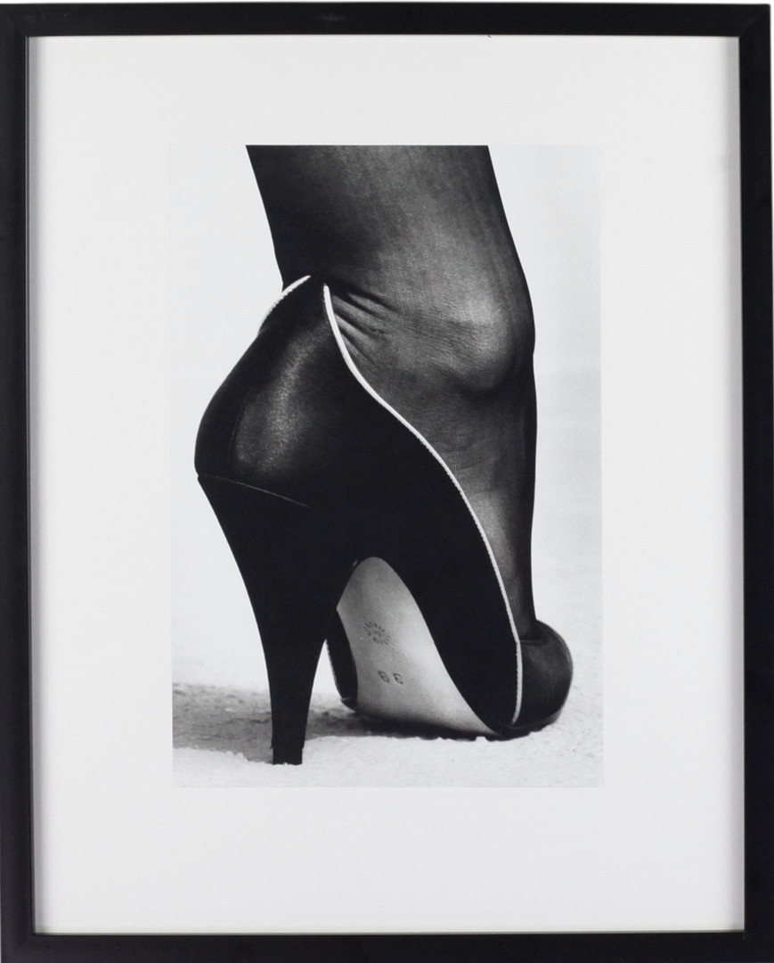 HELMUT NEWTON. Offsettryck, efter "Shoe, Monte Carlo 1983".