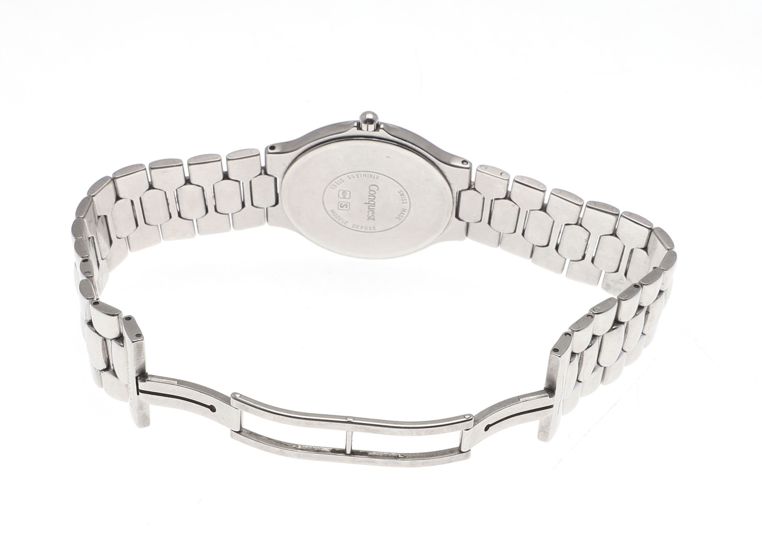 A GENTLEMAN'S STAINLESS STEEL CONQUEST WRISTWATCH BY LONGINES.